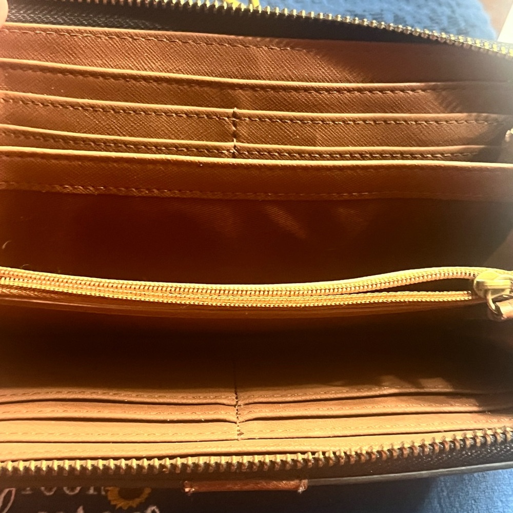 Fossil Zip Around Multicolor Heart Pattern Wallet - image 5